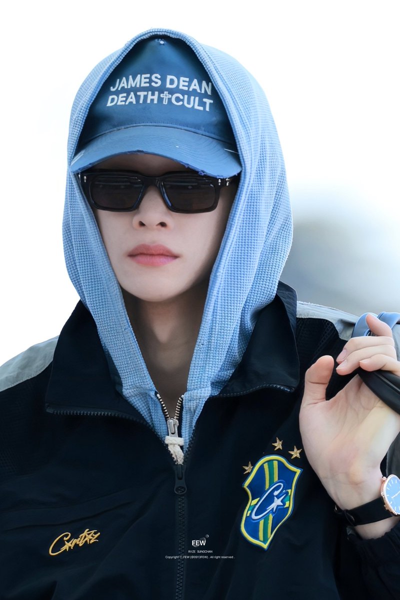 퓨 tweet media