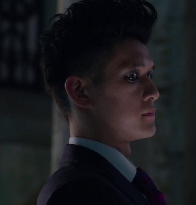 which magnus you prefer? #shadowhunters