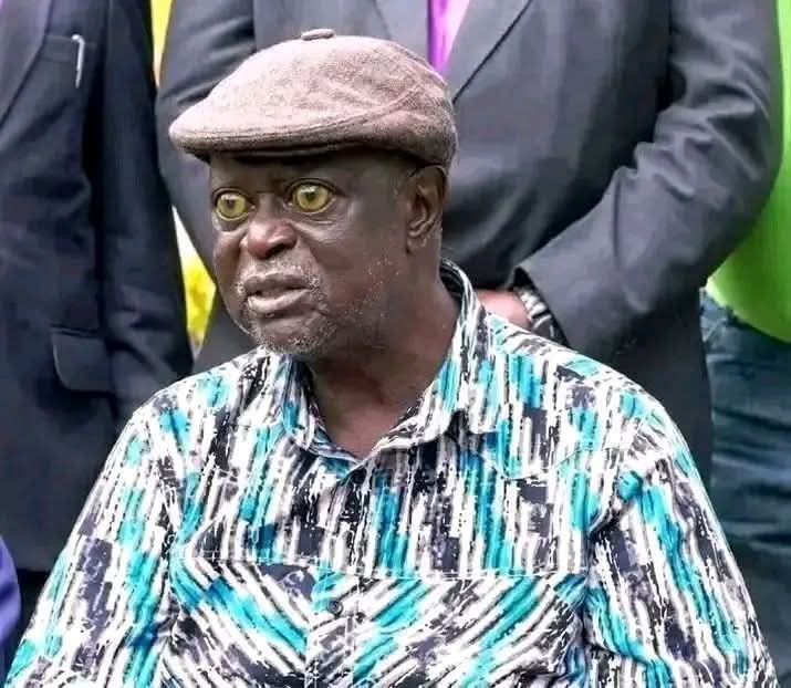 Facing Mt Kenya tweet media