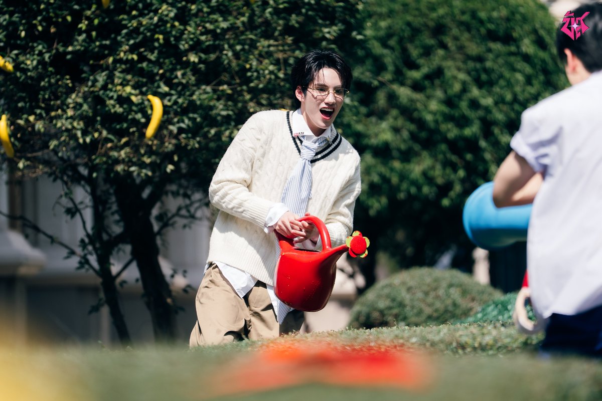 BUS because of you i shine tweet media