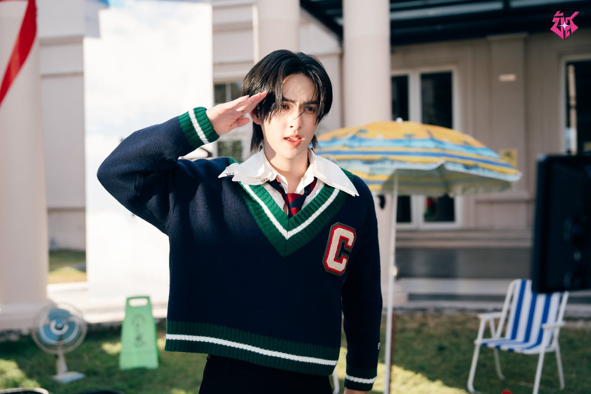 BUS because of you i shine tweet media