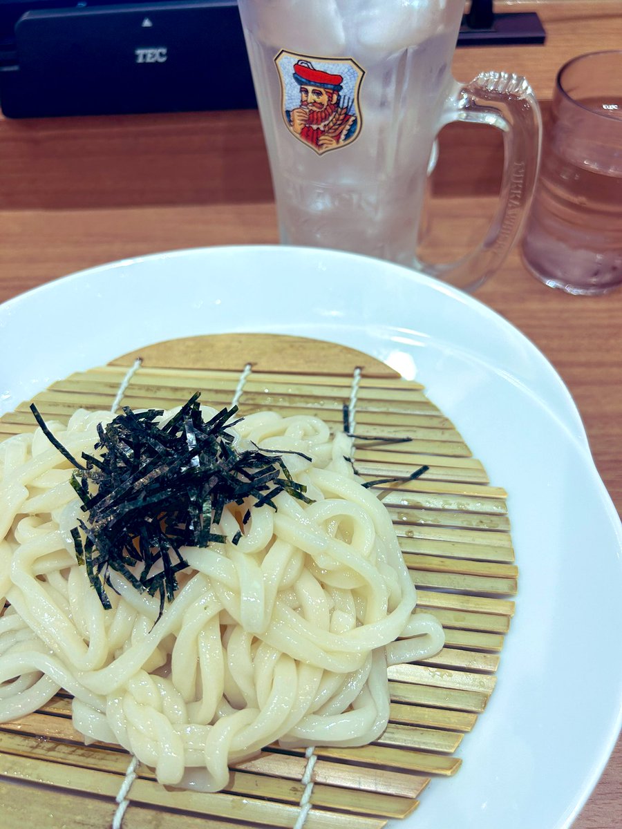 ばすこ tweet media