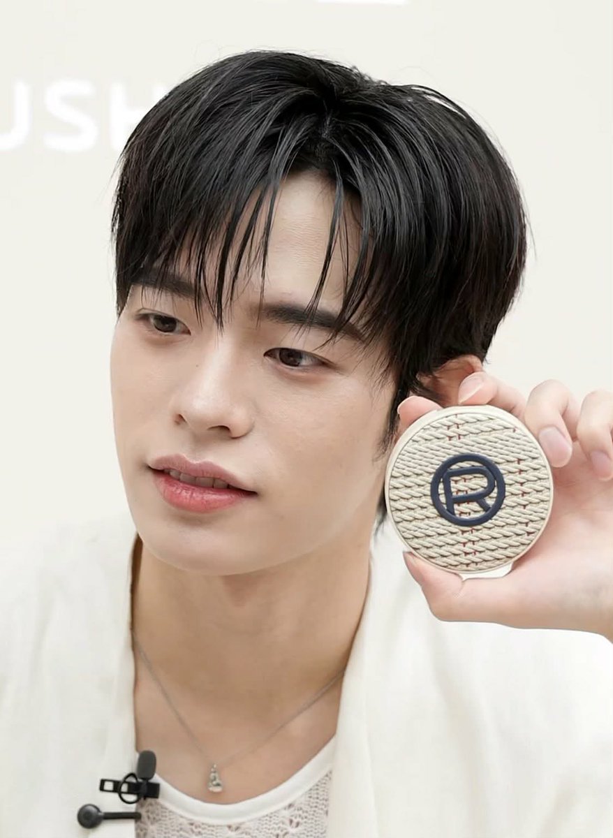 ไลฟ์จบแล้ววว ขอบทุกคนที่ซัพพอร์ต และอุดหนุนพ่อค้าคนเก่งน้าา ใครเอฟไม่ทัน แต่อยากได้เอฟต่อได้ที่ร้าน official ได้เลยน้าา 🤲🏻🥺

LOREAL RAFFIA CUSHION X TTP

#LOrealRaffiaCushionXTeeteePor