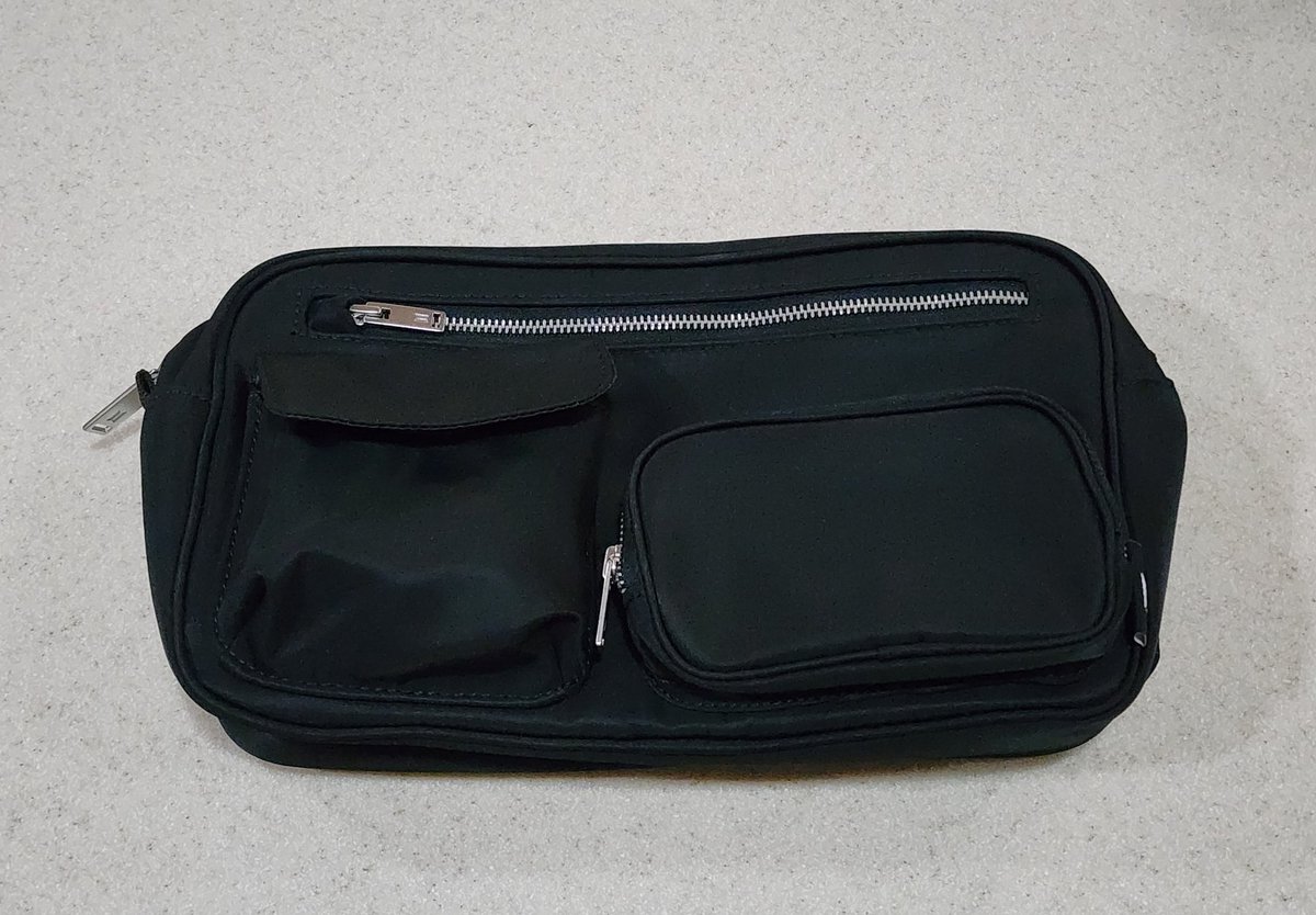 _7rmy_'s tweet photo. For sale (onhand)
BTS black nylon waist bag
Perfect for concerts or travel!

Authentic, bought from Weverse

Unused in original packaging 

₱2,000 + sf (c/o buyer)
Price slightly negotiable

Location: Davao City https://t.co/CUMF7vWRze
