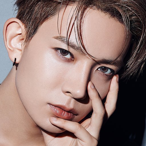 EVAN BASE tweet media