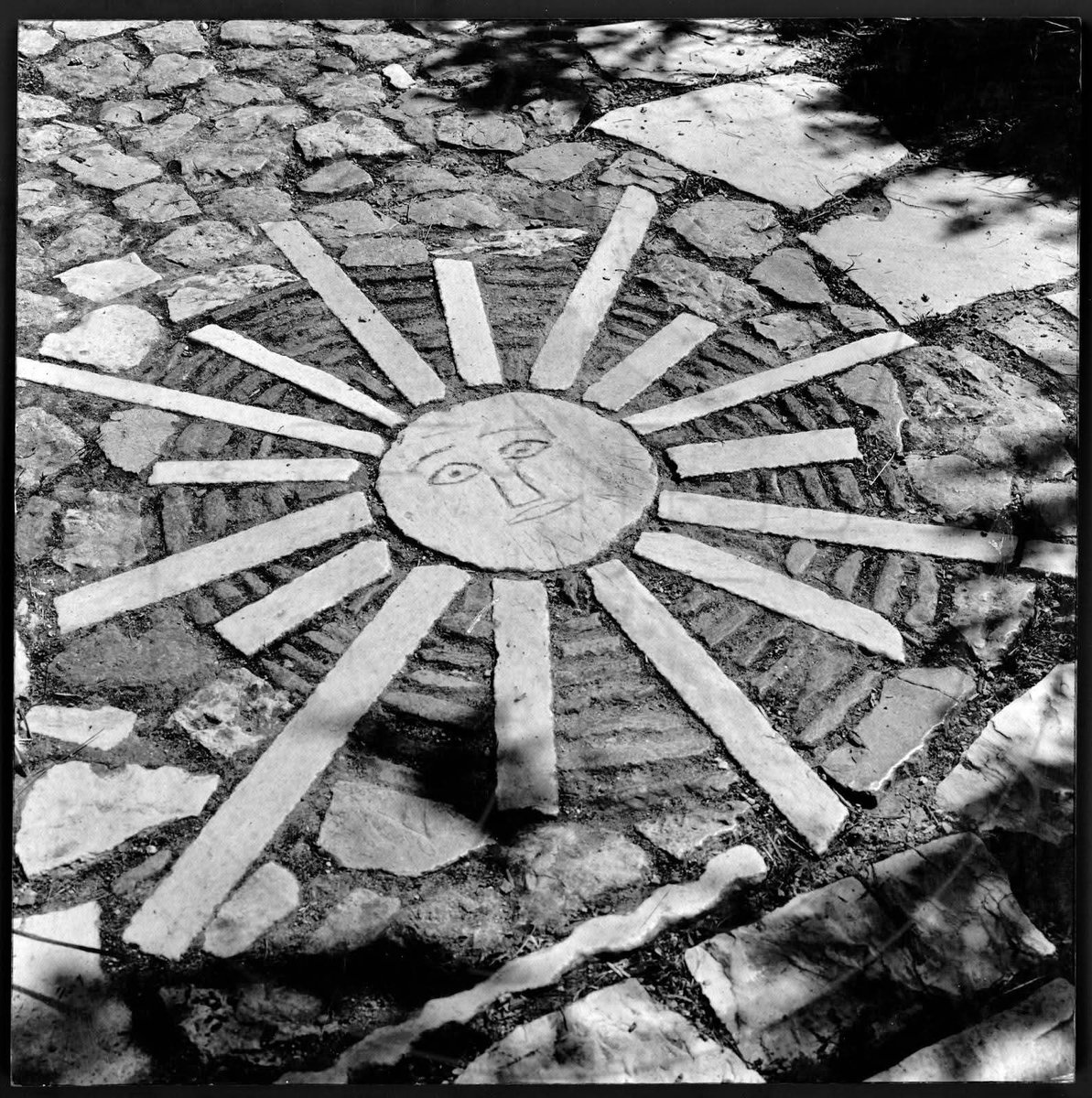 findelbloc's tweet image. ⭕ Con el sol a los pies

Camino hacia el monumento de Filopapo | 1️⃣9️⃣5️⃣8️⃣ | Acrópolis de Atenas | Dimitris Pikionis

#ViernesDeArte #arte #art #arquitectura #architecture