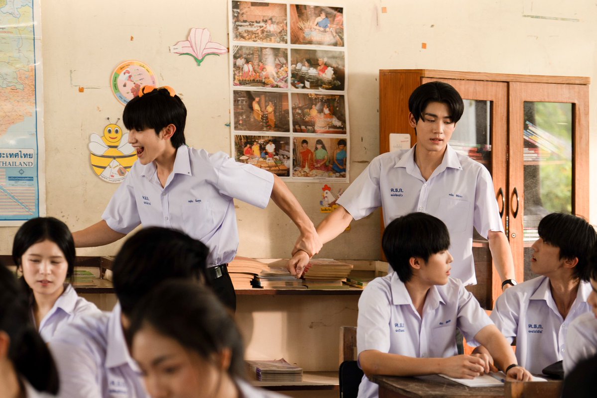 When Oranges Fall 🍊 tweet media