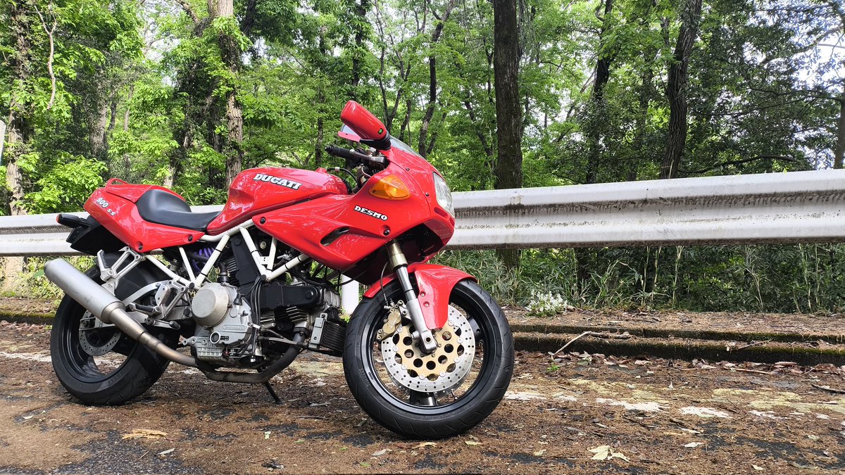 sukimaweb's tweet photo. ようやく晴れたので試運転。
新しい足回り、めちゃくちゃ良い!
#900ss https://t.co/9JFcCHhSlA