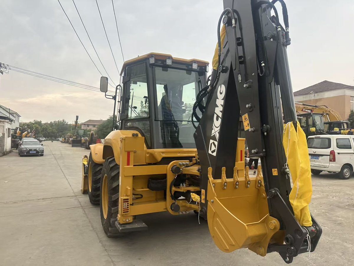 Maggie02172898's tweet image. XCMG Backhoe Loader XC8-S3570.
Last week for promotion!

Email: maggie@caterbe.com
WhatsApp: +86 17702723175
WeChat:+86 15623180331
#xcmg #backhoeloader #loader #constructionequipment