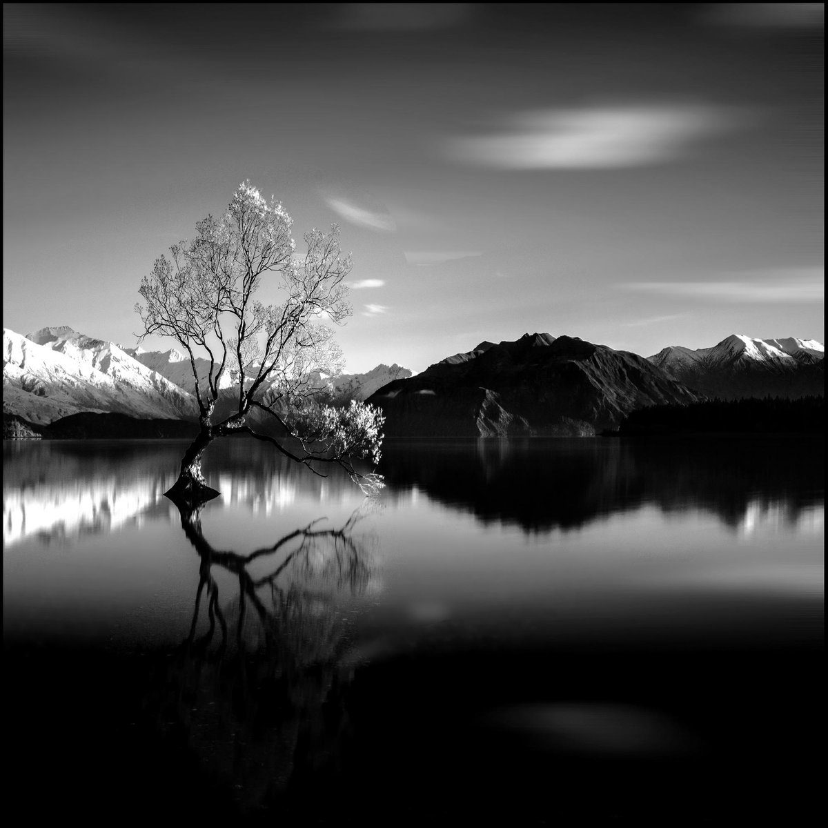 artlimitednet's tweet photo. Lake Wanaka, New Zealand by Imi Koetz https://t.co/ySJYTsJYhv
#southisland #photography #blackandwhite #landscape #longexposurephotography #river #bnwphotos #bw_society #fineart #nature #throughthelens #snow #southalps #lake #glacier #slowshutterspeed #photographylovers… https://t.co/yMPV65T0tp