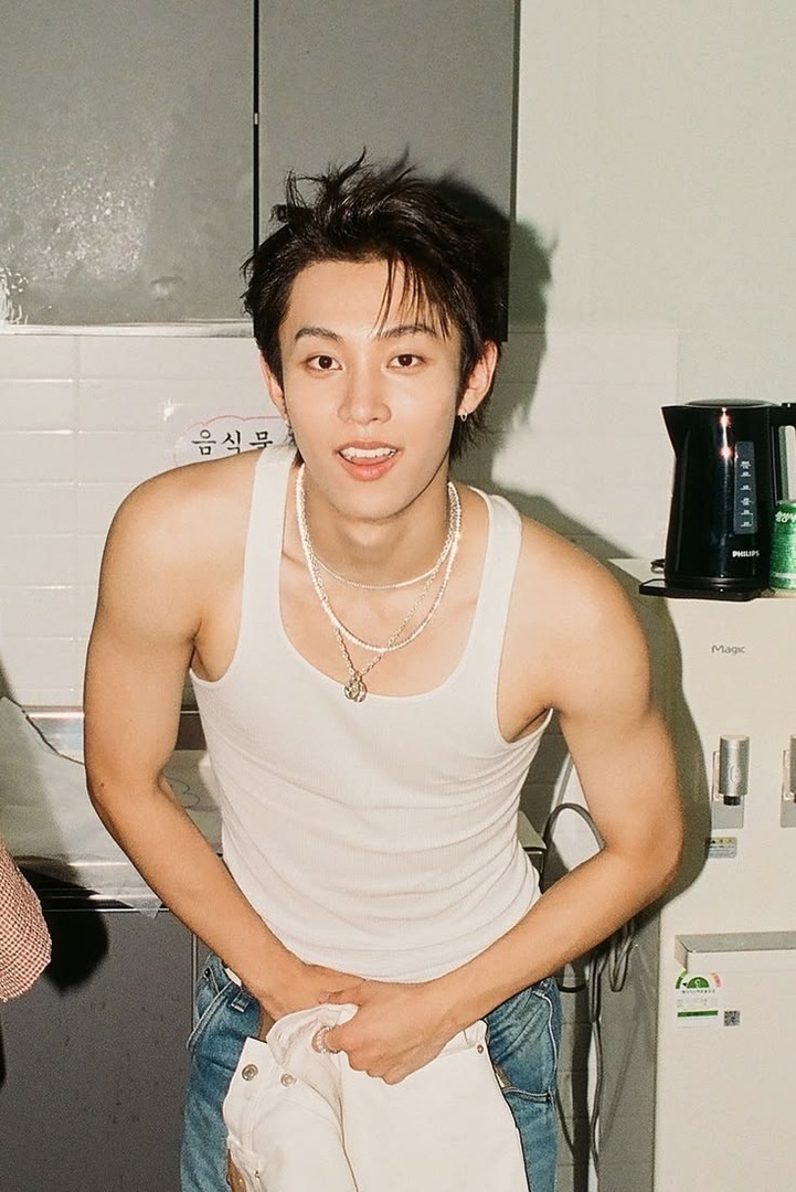 Woodsy Corner. tweet media