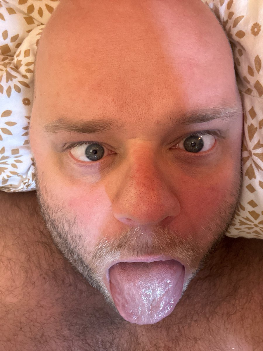 Secret exhibitionists tweet media