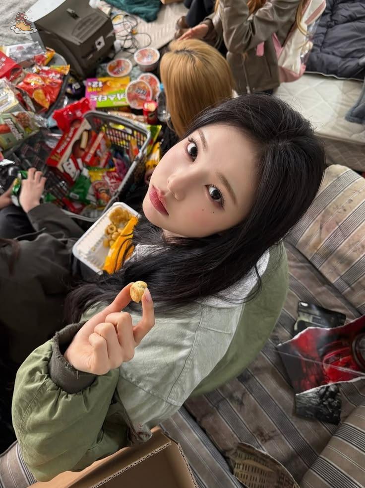 SOC-IE 💛 ˚☽˚.⋆ tweet media