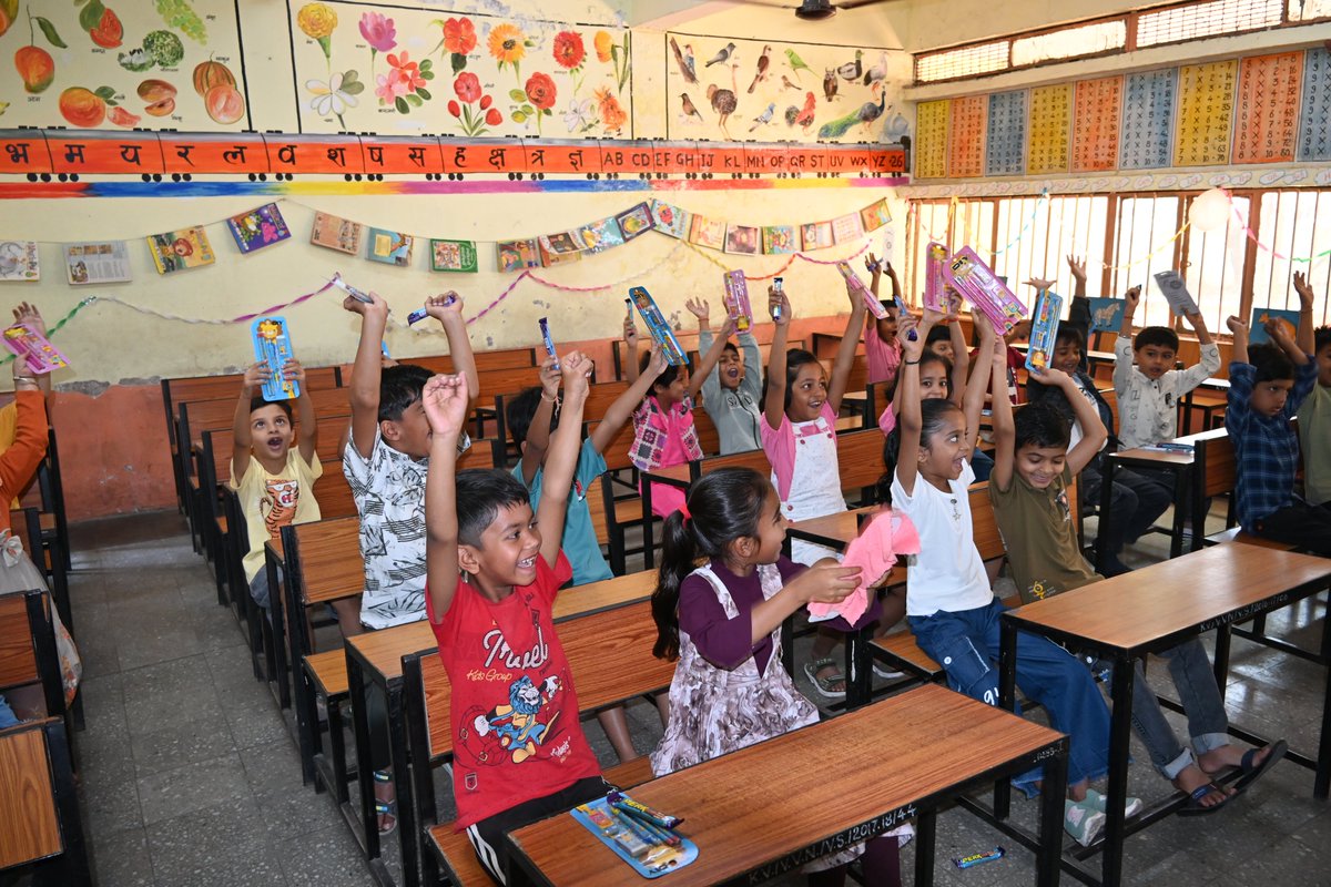 kvvvnagar's tweet image. विद्याप्रवेश के अंतर्गत कक्षा 1 प्रवेशोत्सव आयोजित किया गया। 🏫🎉 सत्र 2026-27
#education #kvs #kvsroahmedabad #kvvvnagar #school #VidyaPravesh #Praveshotsav #KVSAdmission 
@KVS_HQ @AhmedabadRo @EduMinOfIndia @PMOIndia