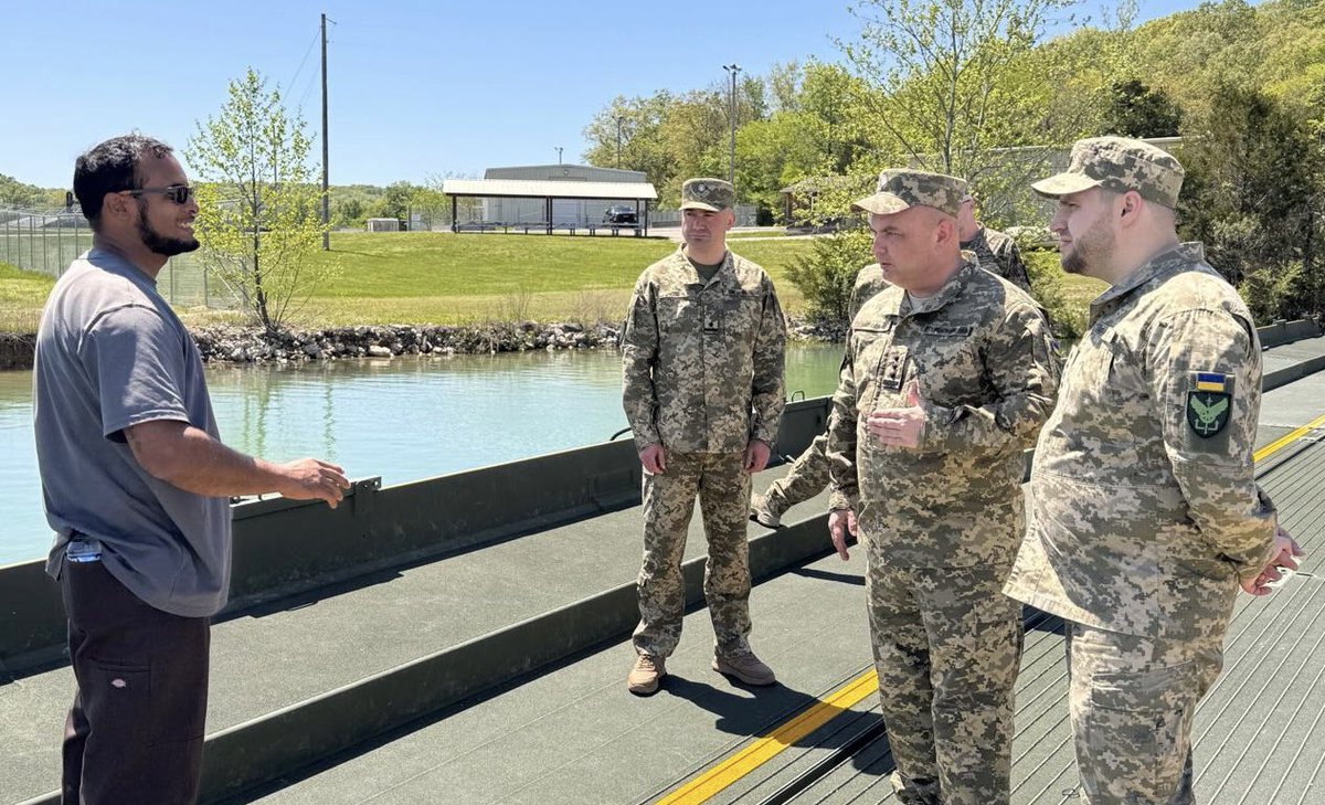 SSTS_UA's tweet photo. A delegation from the State Special Transport Service (SSTS), led by Col. Serhii Matveichuk, visited the USA. On April 20-24, our team joined the @USACEHQ Engineering Week to exchange expertise and strengthen our strategic partnership. 🇺🇦🇺🇸
#SSTS #USACE #UkraineUSA #Engineering https://t.co/tbI1q0zkLW