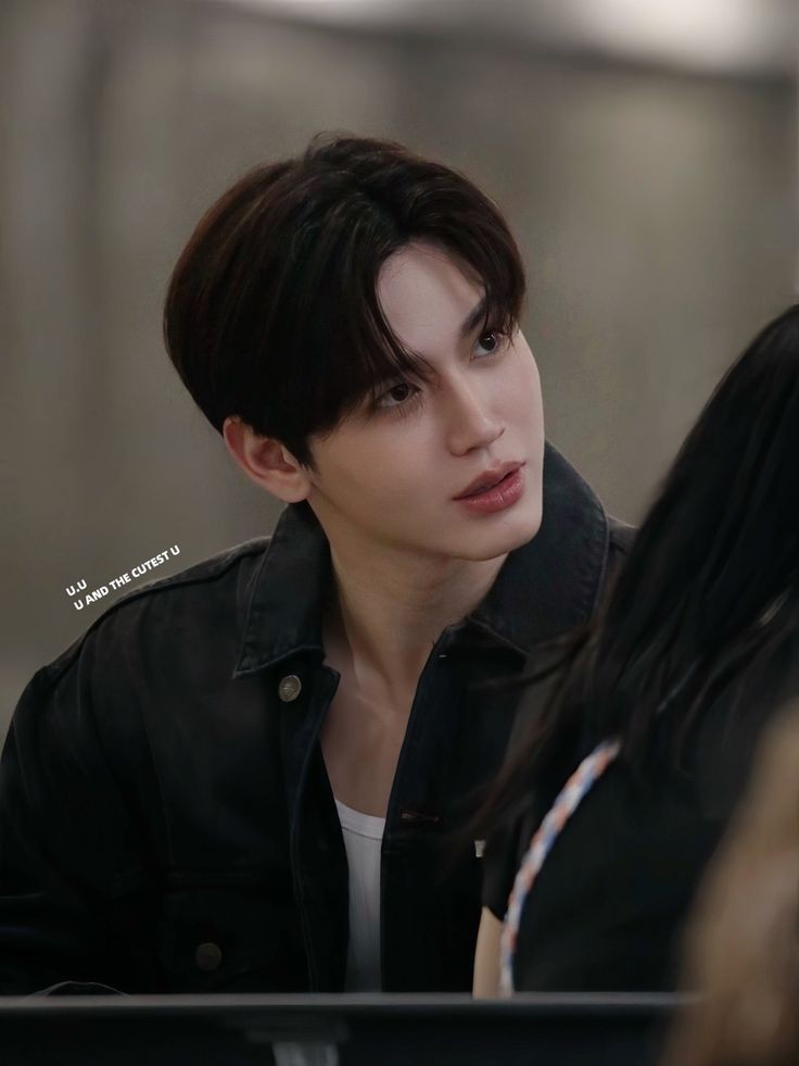 Graduated from Chulalongkorn University with a bachelor's degree in Electrical Engineering and a master's degree in Business Administration (MBA) while working as an actor 😮‍💨 fine shyt w/ a fine brain indeed !!!