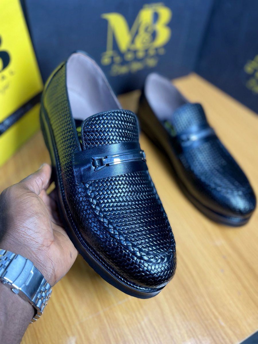 Muize | 👞🤝 tweet media