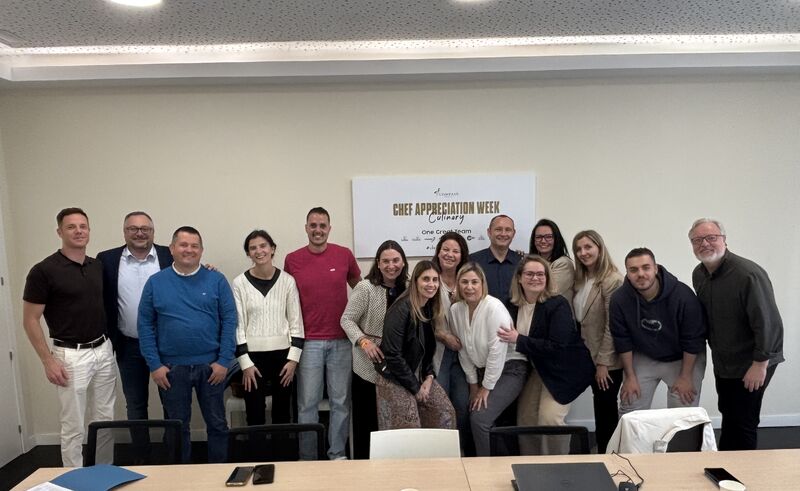 INTERACTUAR2001's tweet photo. Hay indicadores que no se explican solo desde la organización o los #procesos.
Muchas veces también hablan de cómo se sienten las #personas dentro del #equipo. De cómo se lidera. De cuánto acompañamiento perciben. 
Eso es lo que hemos trabajado en los centros de Compass Group https://t.co/OKuGHKzWq7