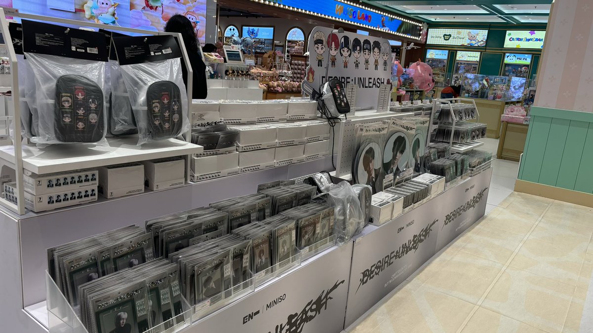 adakah yg mau jastip miniso x enhypen fee nya 5k aja per item, impick sisa sunoo sm ni-ki yaaa 🫰🏻