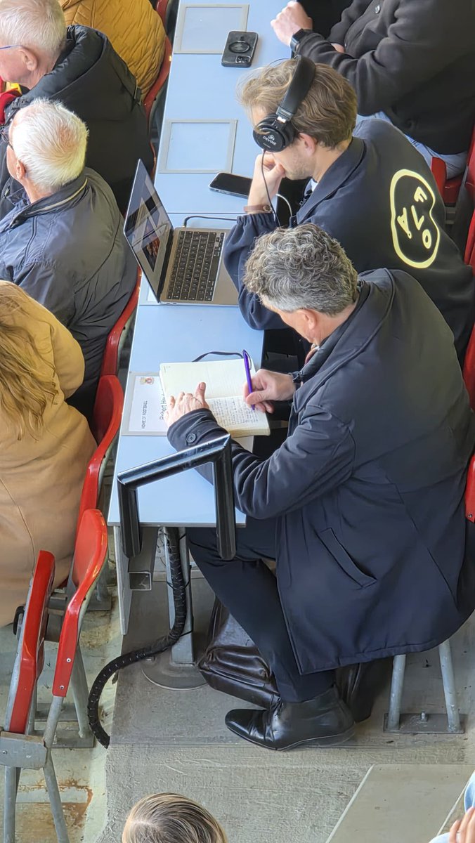 RobertHeukels's tweet photo. Rob de Jong zag dat ik gisteren weer terugkeerde als schrijvend journalist bij #gaeaz op de plek waar ik me al sinds de jaren tachtig thuis voel. https://t.co/M68ylH7C7A