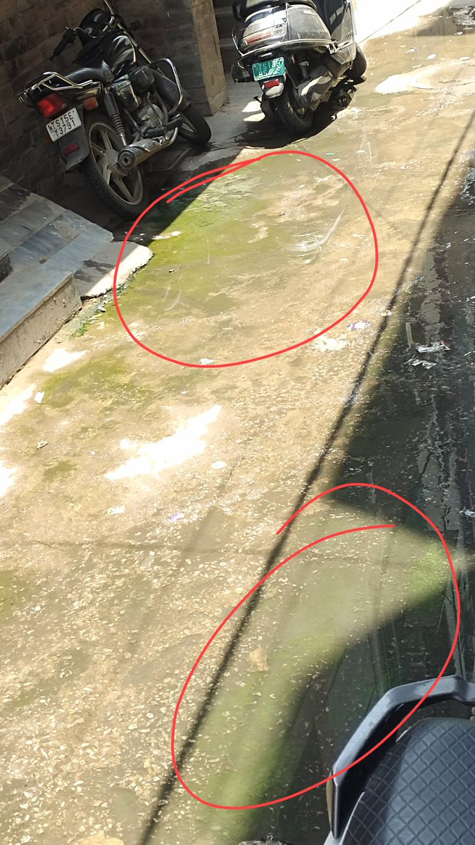 MakhanSubhash's tweet photo. Dear @GHMCOnline &amp; @HMWSSBOnline my neighbour  drainage overflowing,since 10 days they have complaint no 2488 to responsible department a week ago &amp; they are daily visiting to office but they have fail to attend it.we are not available stay in our house because of bad smell. https://t.co/mKogOuhYsr
