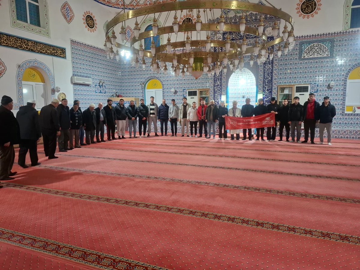 GSB_BafraGM's tweet photo. Gençlerimizle birlikte sabahın bereketinde bir araya geldik. 🌙
Esen­tepe Camii’nde gerçekleştirilen sabah namazı programında, birlik ve beraberliğin huzurunu paylaştık.

Katılım sağlayan tüm gençlerimize teşekkür ederiz.

#gsbgm #bafragm https://t.co/V95fXnzcSz