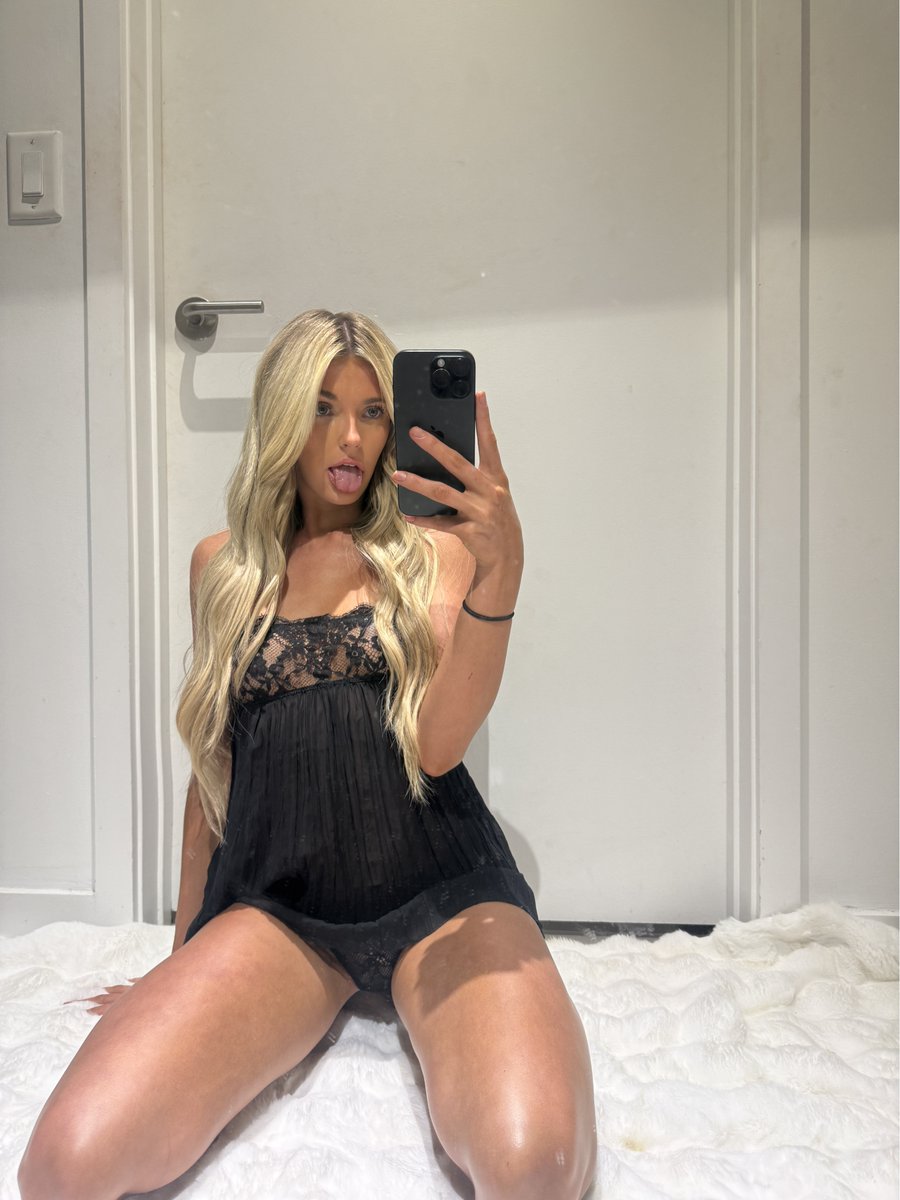 ella west tweet media