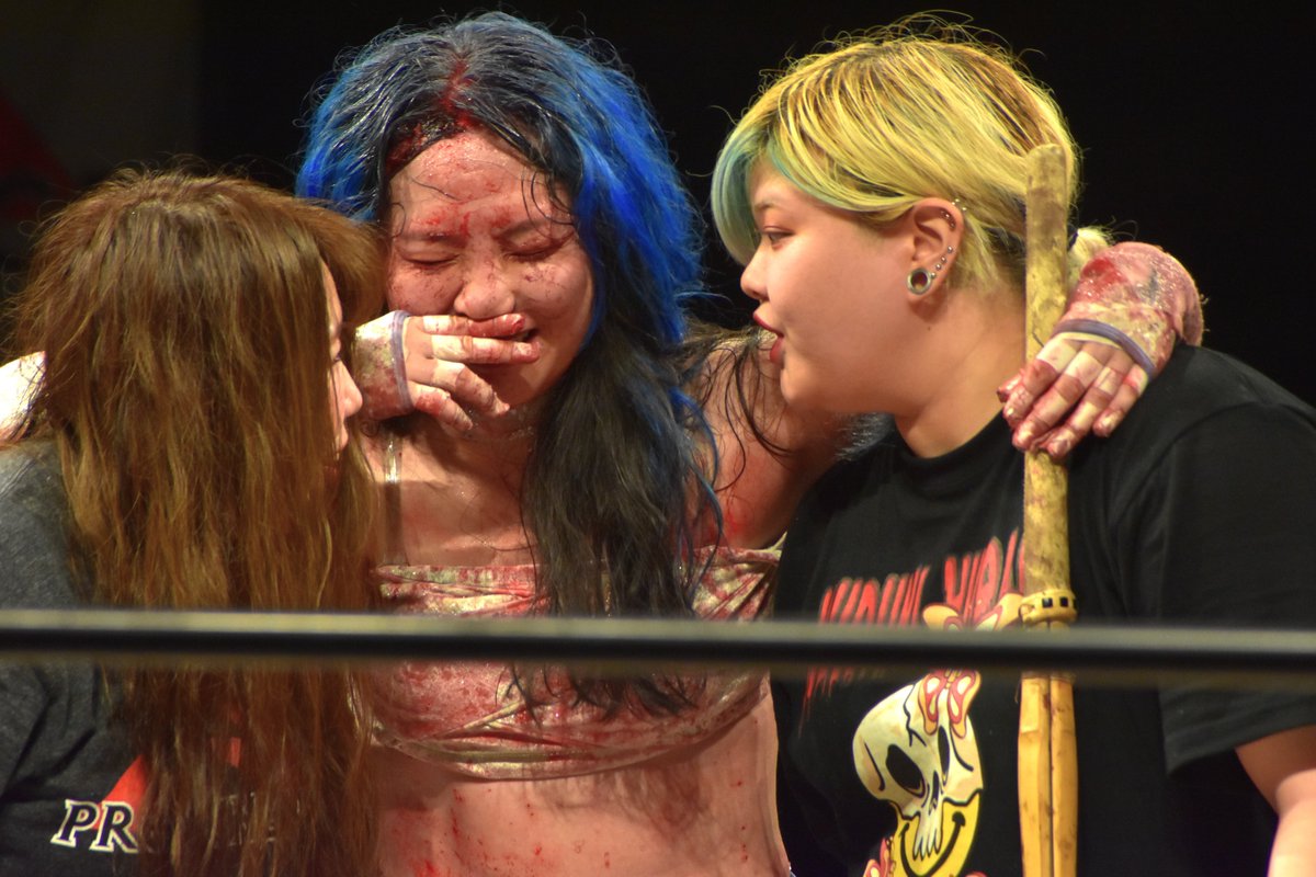 supersentaitora's tweet image. ちょうど１年前の今日、#世羅りさ さんが引退を発表した。衝撃的だった…
そしてこの竹刀…