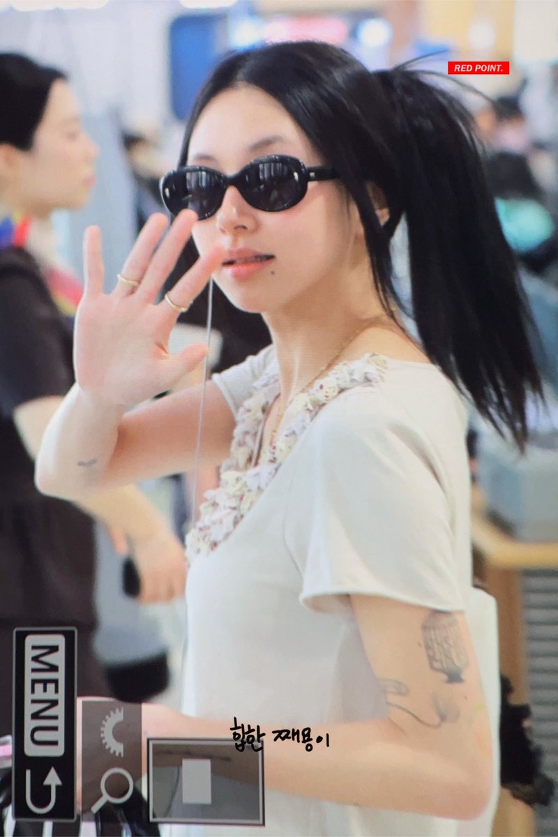 REDPOINT423's tweet image. 260424 GMP 출국

👋😎

#채영 #CHAEYOUNG #チェヨン #손채영 #TWICE