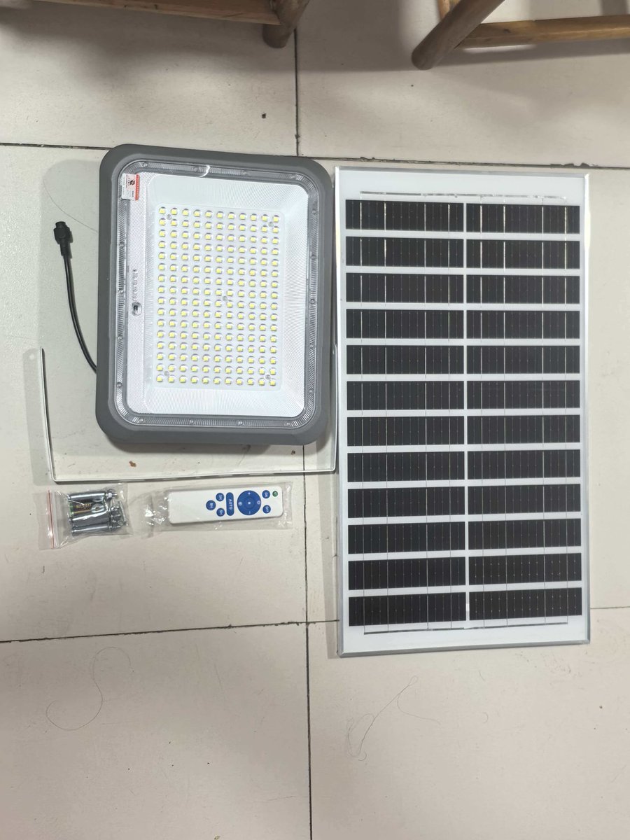 NinaLim111's tweet image. Solar floodlight
40W, 60W, 80W, 100W, 200W, 300W
* Aluminum alloy casing 
* Waterproof IP65
* 2-year warranty
* Lithium iron phosphate battery(LiFePO4)
WhatsApp: +086-136-2229-4032 
#solar #light #solarlight #solarlights #solarlighting #solarfloodlight #floodlight #floodlights