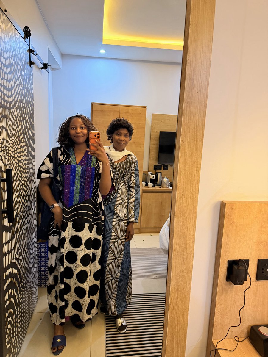 thekatcopy's tweet photo. Spending the first half of April in Nigeria = the best part of the month.
The people, the places, the experience of being mummy’s girl in real time and more 🤍

👗#dyelab 

#postcardsfromnigeria https://t.co/iuptixrrLY