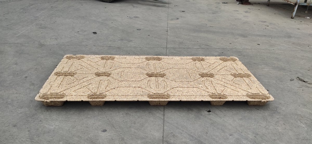 palletmach's tweet photo. Choosing a compressed wood pallet machine supplier? Look for:
✅ Full support
✅ Global shipping
✅ Proven cases in 80+ countries
PalletMach delivers quality, reliability &amp; ISPM15-ready pallets. 🚀
sales@palletmach.com
WhatsApp:008615237195661
#PalletMach #CompressedWoodPallet https://t.co/cT6aCKqdUO