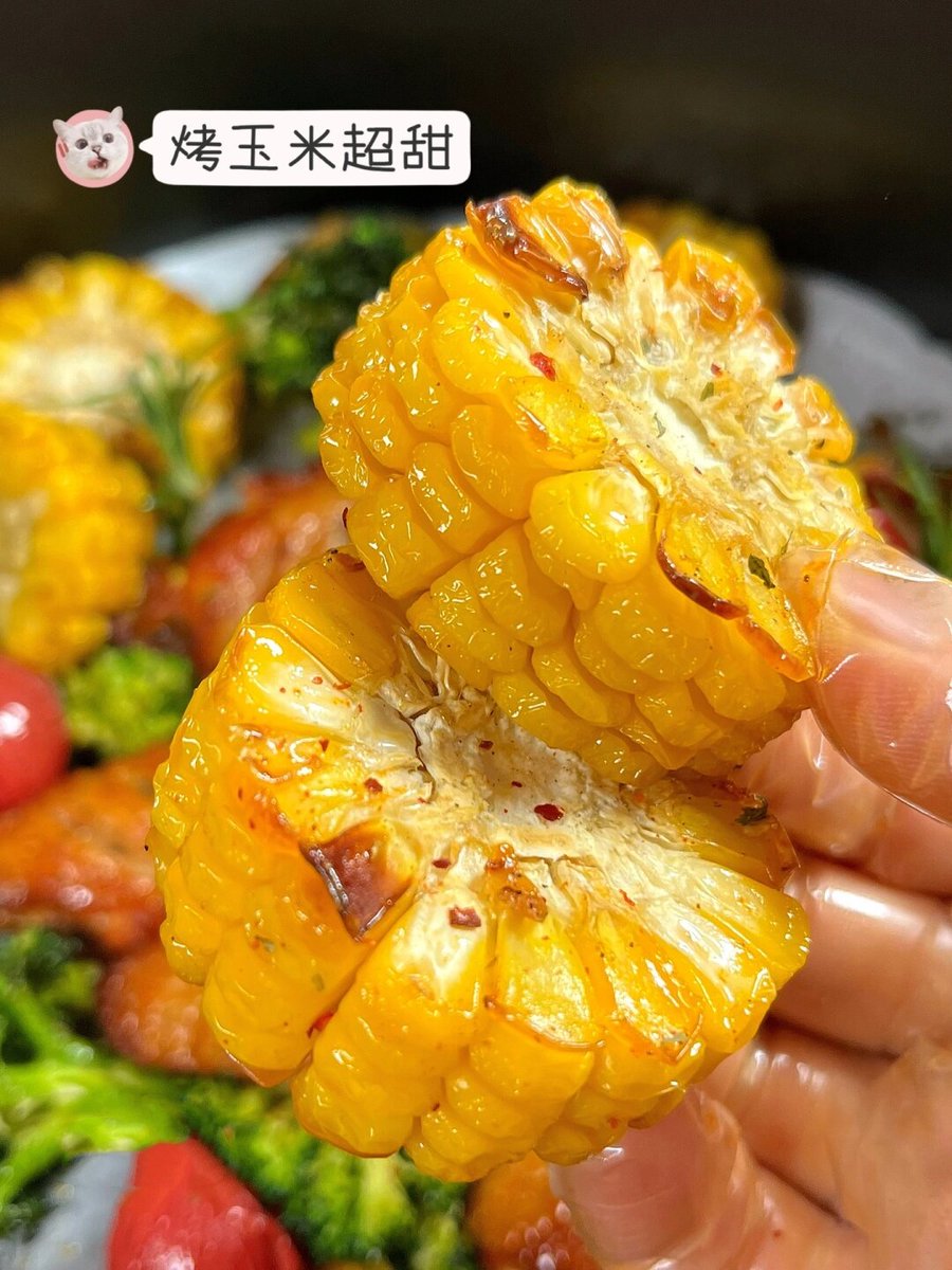 Abz79443783's tweet image. "Crush cravings + hit your goals!  Grilled chicken, quinoa, roasted veggies u0026 a lemon-tahini drizzle—nutritious, filling, 100% satisfying. Your taste buds (and waistline) will thank you! #MealPrep #HealthyEats #FitFood"