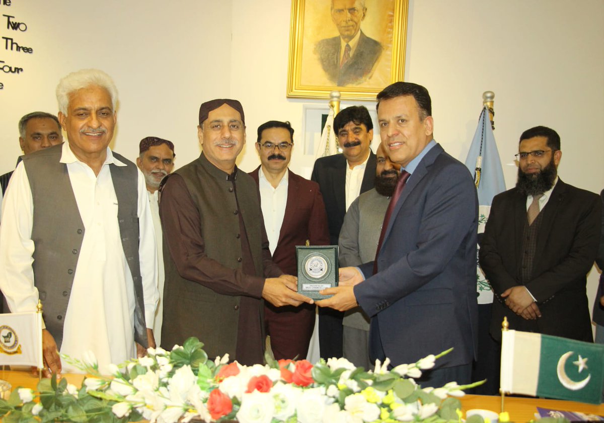 UoBdpr's tweet photo. جامعہ بلوچستان اور محکمہ لائیو اسٹاک حکومت بلوچستان کے درمیان مویشیوں کے لیے ویکسین کی پیداوار اور فراہمی میں اضافہ کرنے کے سلسلے میں ایک اہم اجلاس جامعہ بلوچستان کے وائس چانسلر سیکریٹریٹ کے  سنڈیکیٹ ہال میں منعقد ہوا۔ https://t.co/Bfo7SGs5DV