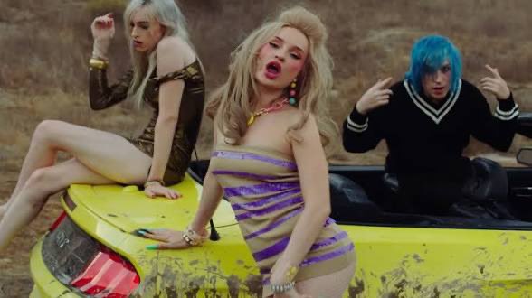 kim petras fans tweet media