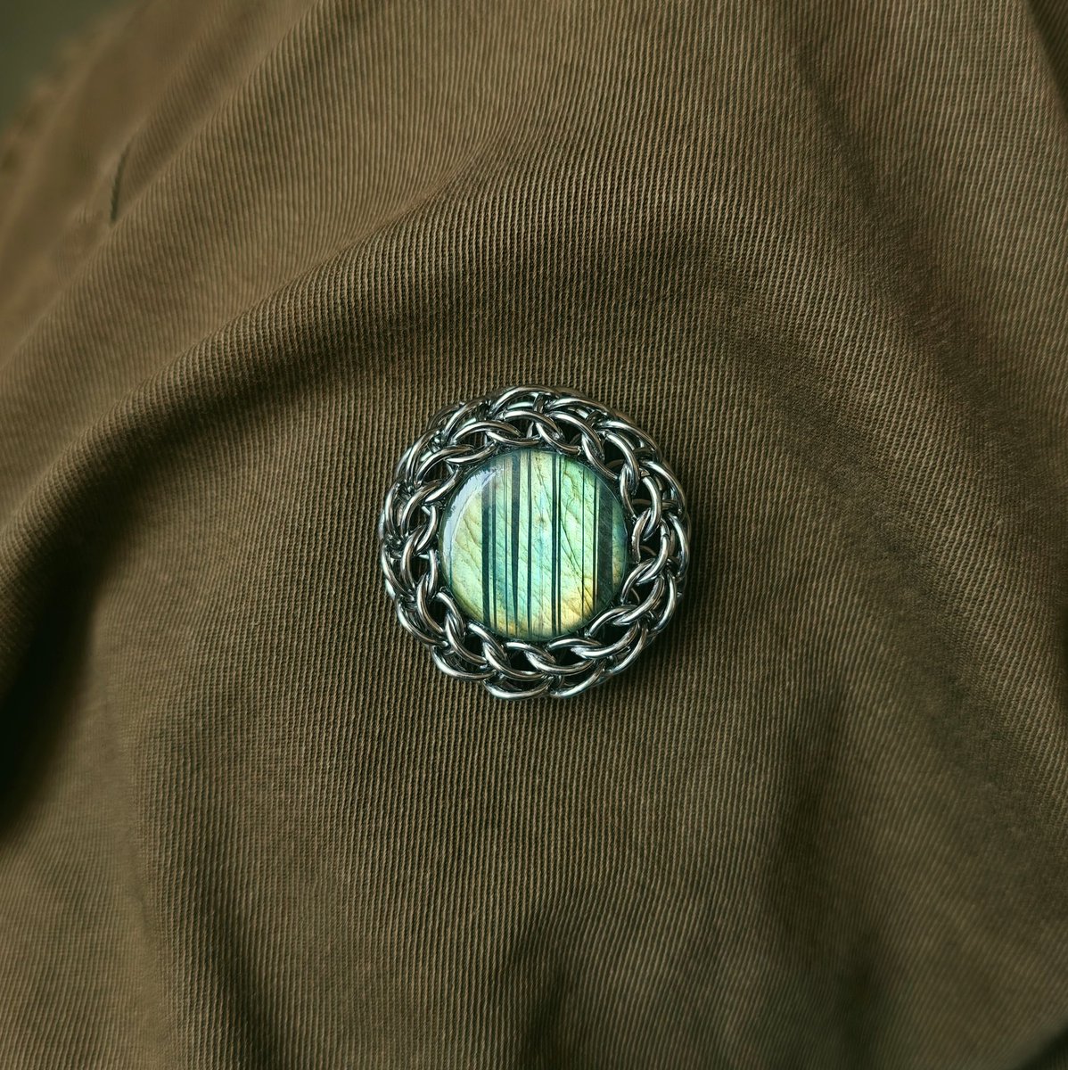zhengyili5559's tweet image. 不锈钢+胶水+拉布拉多石
#chainmail
#handcraft