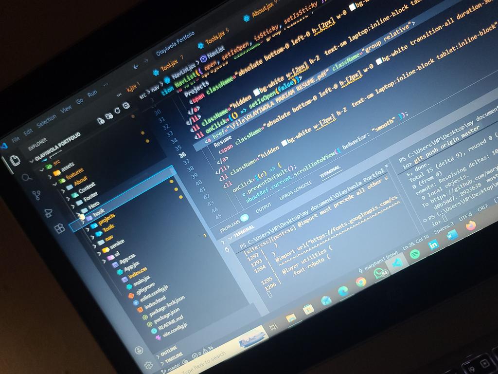 Mariam | Codey_sis tweet media