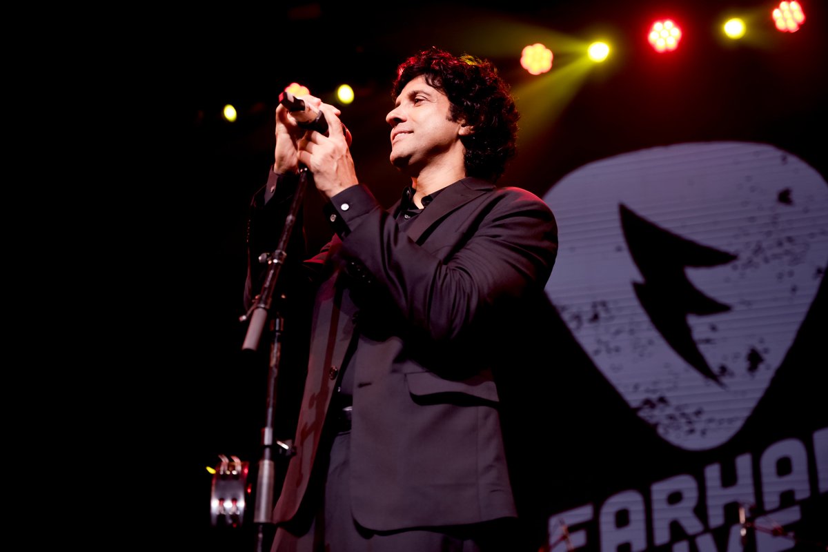 Shobizhavas's tweet image. 3 𝐦𝐨𝐦𝐞𝐧𝐭𝐬, 2 𝐝𝐚𝐲𝐬, 𝐚𝐧𝐝 1 𝐬𝐞𝐚𝐦𝐥𝐞𝐬𝐬 𝐬𝐭𝐨𝐫𝐲.
From the first reveal to the final conversation, the unveiling of the new Taigun unfolded as an experience built in layers, sharp, immersive, and intentional.

#Volkswagen #NewTaigun #CarLaunch #Shobiz