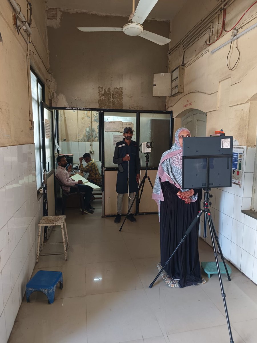 આજ રોજ વંથલી અર્બન વિસ્તાર મા #tbmuktbharat 100 દિવસ અંતર્ગત X-RAY માટે હાઈ રિસ્ક એરિયા માંથી ગામ લોકો ના X-RAY કરવામાં આવ્યા.. #TBMUKTBHARAT #TBMUKTJUANAGADH #TBMUKTVANTHALI