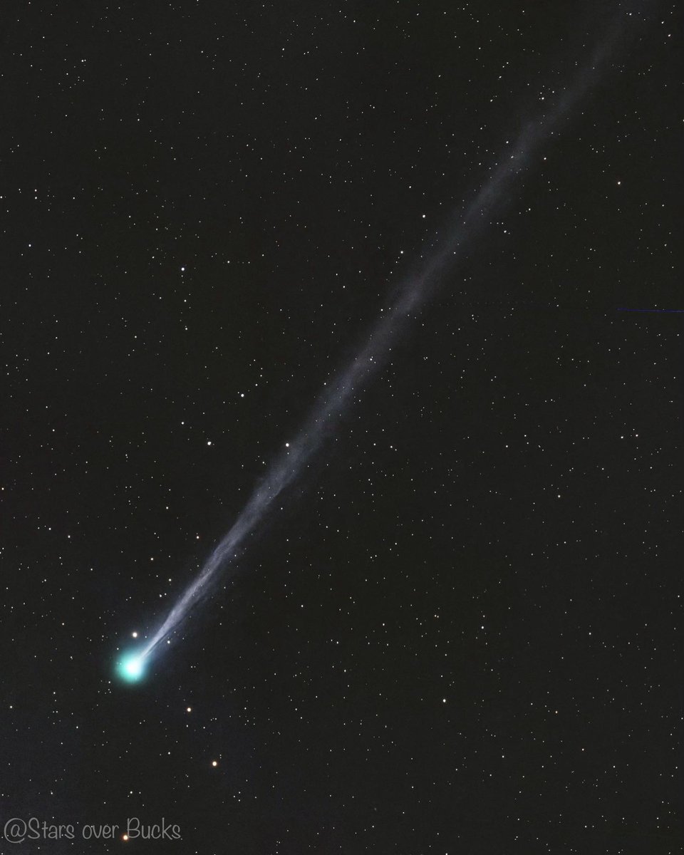 Optolong_filter's tweet image. Astrophotographer Stars Over Bucks captured Comet C/2025 R3 (Pan-STARRS).
#Telescope: William Optics Pleiades 111 f/4.8
#Camera: Zwo ASI 6200MM Pro
Exposure: 1 x 1min RGB
Mount: Zwo AM5
Guiding: ASI290mini, 30mm scope
Filter: Optolong #LRGB
Software: NINA, DSS, Pixinsight
Enjoy~