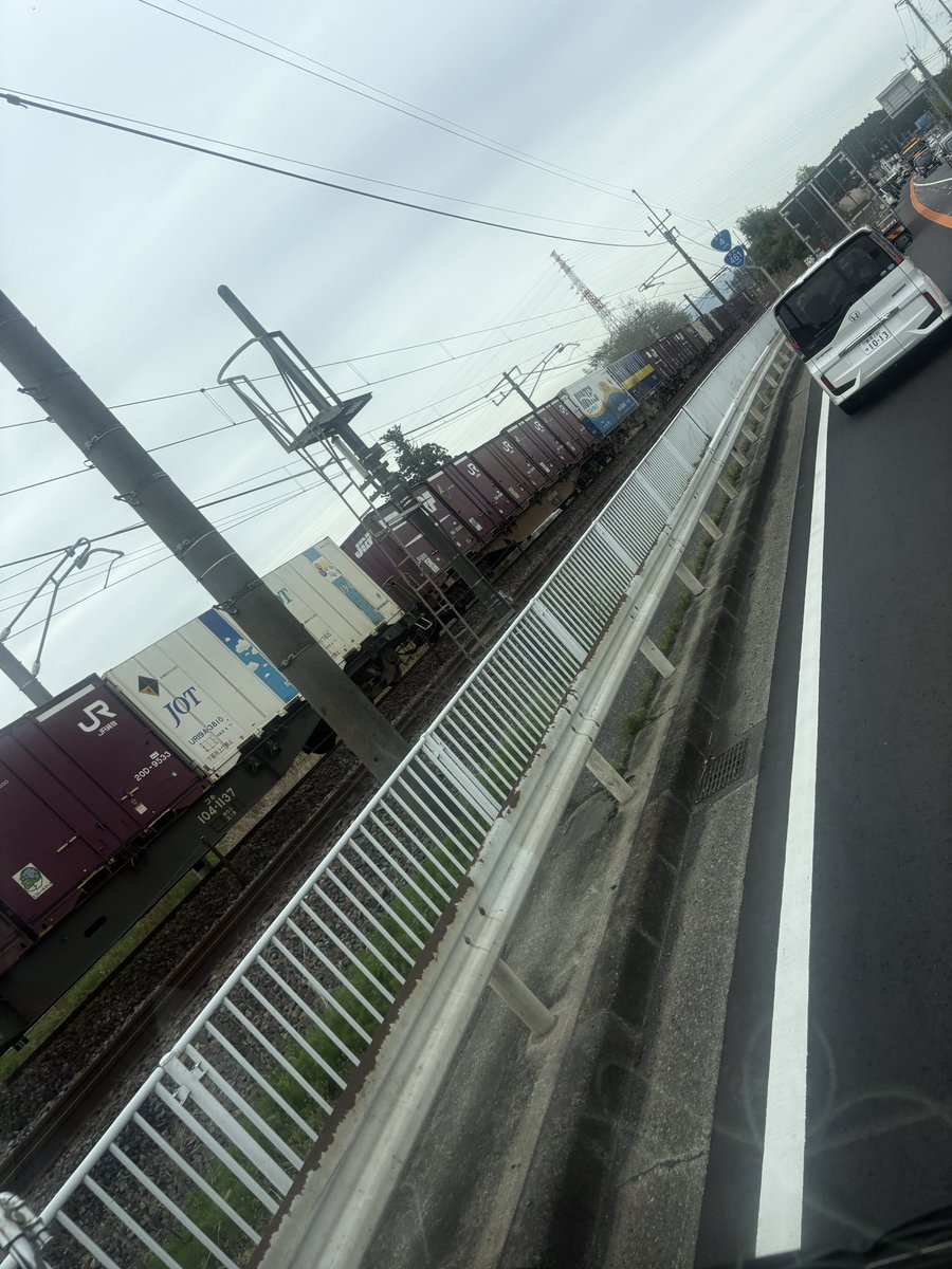 矢板で 電車が 止まってる
