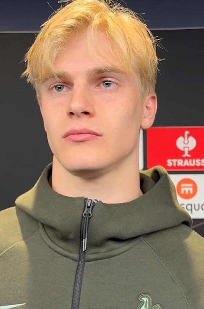 Femboyplayers's tweet photo. Lucas Bergvall 🥵🥵🥵 https://t.co/ex652uDsFJ