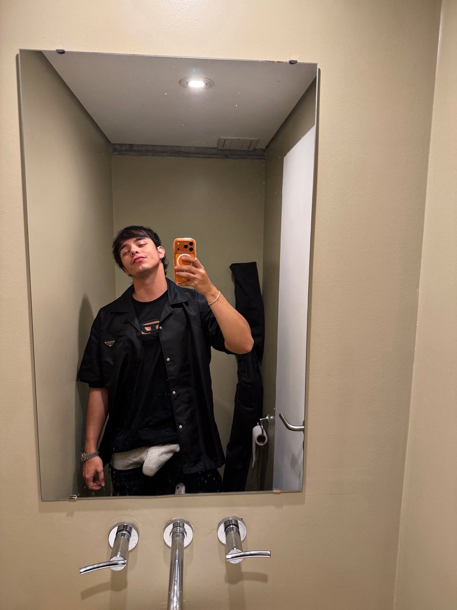 Angel Albarracin tweet media