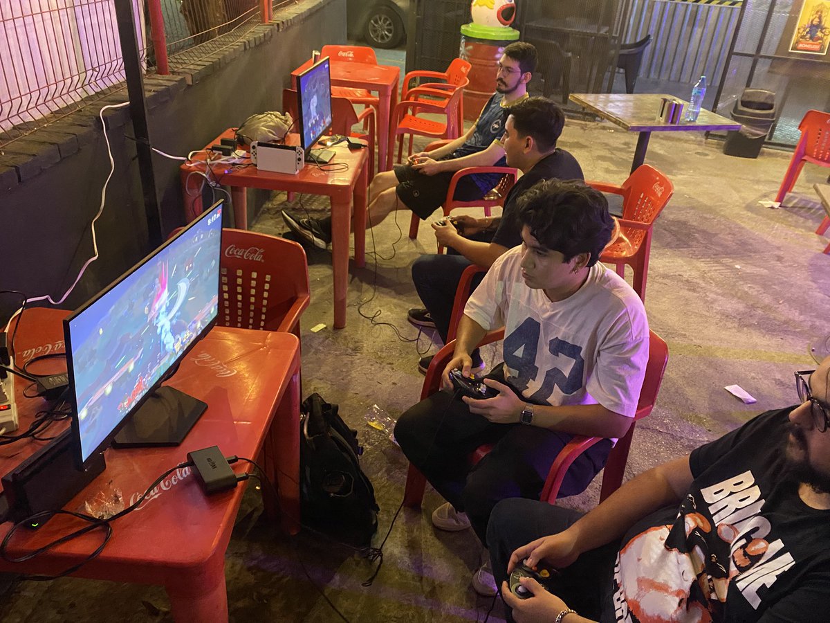 SHM Smash tweet media