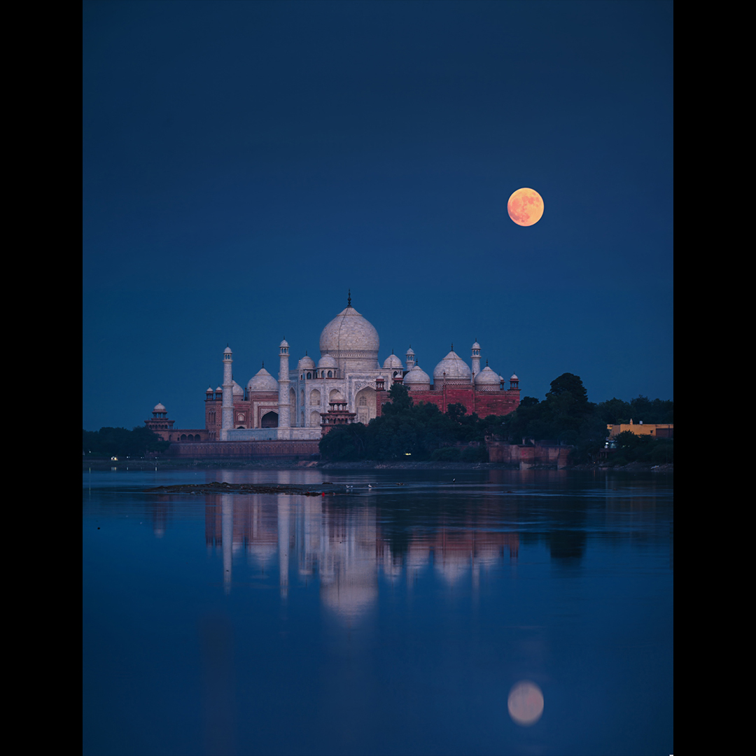 NikonIndia's tweet image. Poetry in monochrome, a vivid memory in colour.

Shot by #NikonCreator Lalit Rajora
Shot with #NikonZ9 with NIKKOR Z 70-200mm f/2.8 VR S

For information on products, offers and more, visit nikon.co.in
#Nikon #NikonIndia #NIKKOR #NikonPhotography