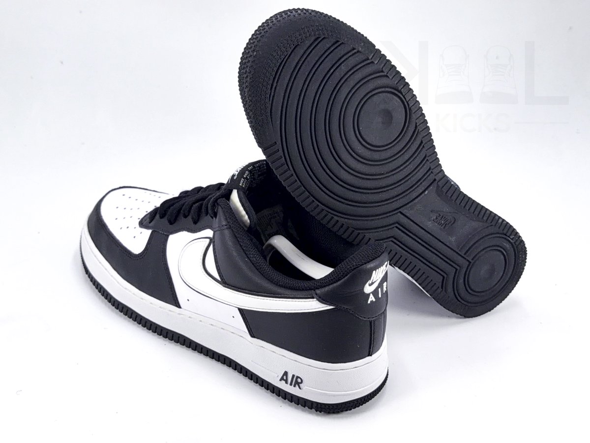 KuuLKicks_GH's tweet image. Nike Air Force 1'07 'Panda' 2024

📌 Condition: Thrift / Gently Used (9/10)

👟 Size: US 12 -  UK 11-  EU 46

🏷️ Price: 350 GH¢ 

📱 Call or WhatsApp: 0530511705

#thrift #thrifting #thrifted  #thriftstorefinds #shoesforsale