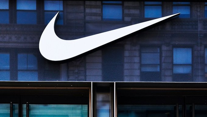 Up_Neuz's tweet image. 🚨 NIKE CUTS 1,400 JOBS: Sportswear giant Nike is laying off 2% of its global workforce (approx. 1,400 employees). The move targets tech and operations roles as part of a restructuring plan to "simplify complexity." 👟📉

#Nike #Layoffs #Business #Breaking