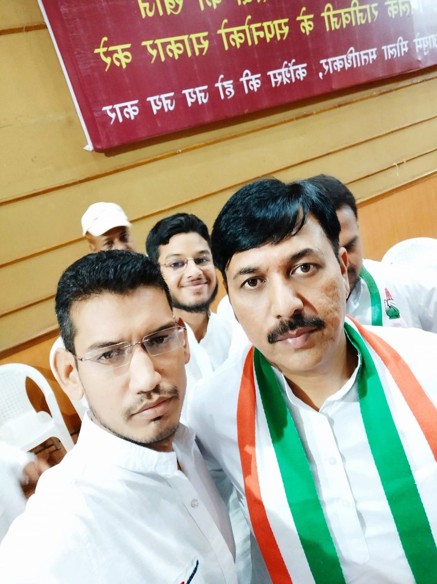गुजरात प्रदेश कांग्रेस कमेटी के मान.अध्यक्ष आदरणीय श्री अमित चावड़ा जी को जन्मदिन की हार्दिक शुभकामनाएँ ।
#AfzalKhan  #amitchavada #ahmedabad #JamalpurKhadia #youthcongress #inc 
<a href="/AmitChavdaINC/">Amit Chavda</a>