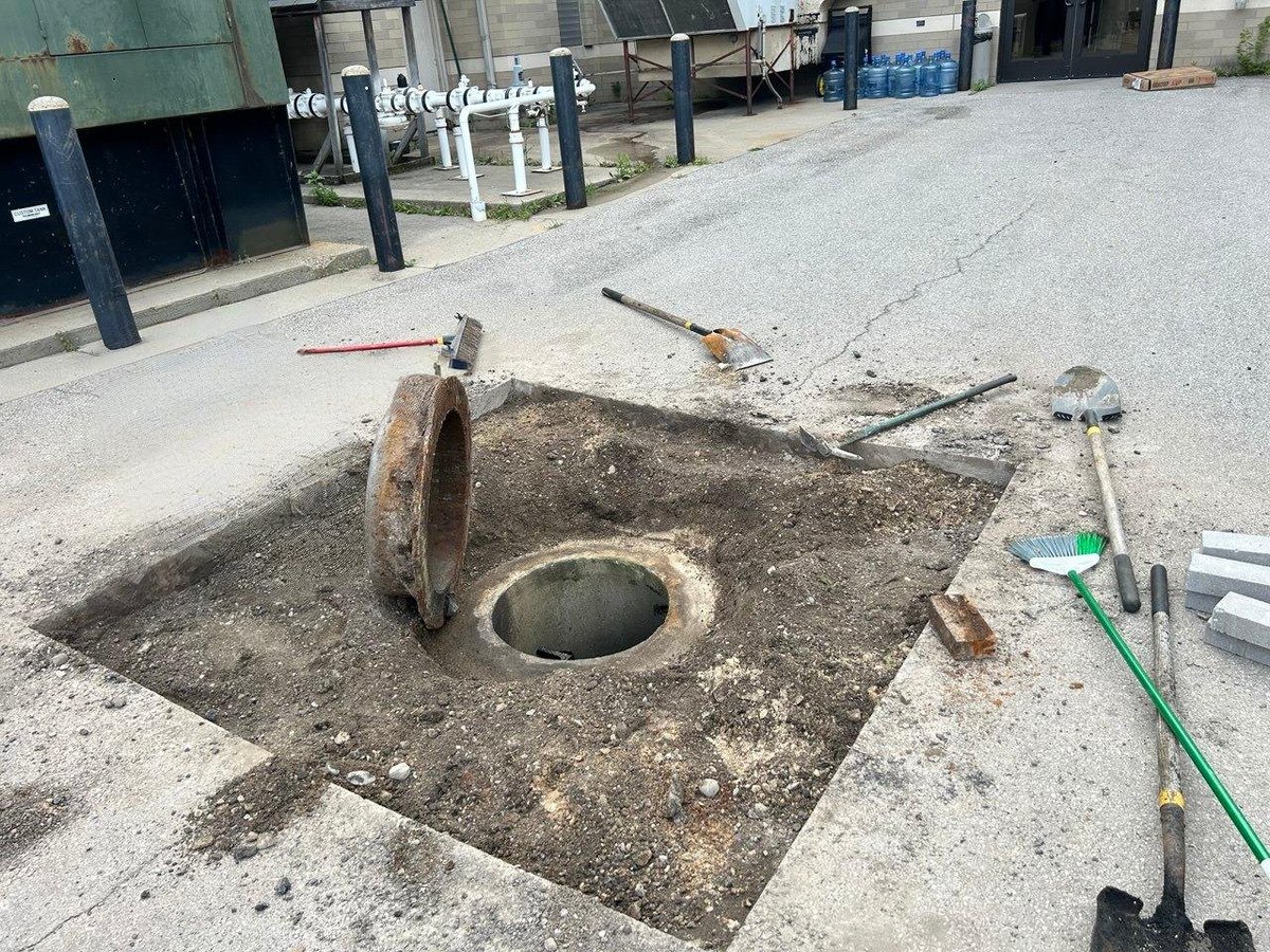 gtsealcoating's tweet photo. Heavy trucks &amp; winters crush drains. 🚛 We just finished a structural catch basin restoration at Grand Traverse Pavilions—an engineered fix for industrial loads. 🏗️ Booking spring/summer repairs across Northern Michigan now. Contact us to get on the list! 👟☀️ https://t.co/n6ivUqAyFo