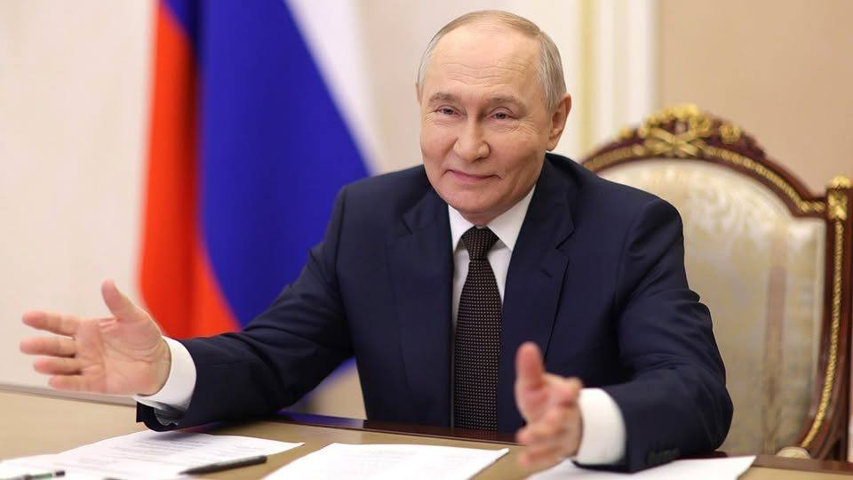 When the internet goes down "for your safety" 📵

Putin has finally explained why the mobile network is shutting down every day in half of Russia: It's to protect you from terrorists.

"If criminals get a warning, they adjust their plans," he said. So better to turn off the